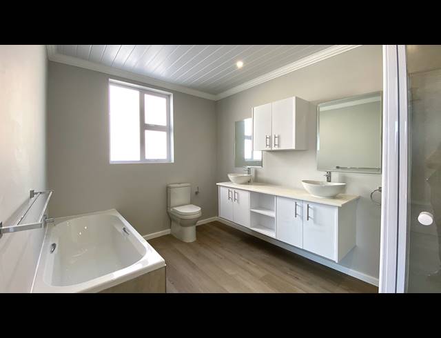 3 BEDROOM HOUSE FOR SALE IN PORT OWEN